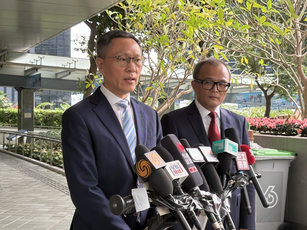 交通銀行(香港)副行政總裁葉子建報名參選金融界。 交通銀行(香港)副行政總裁葉子建報名參選金融界。