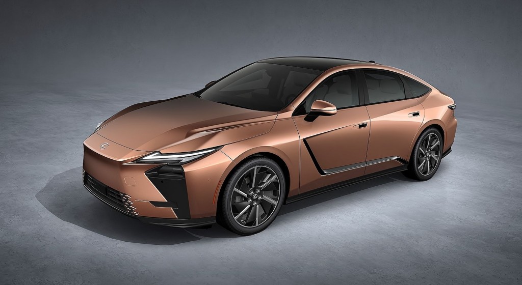 全新第八代凌志Lexus ES上海發表:新一代ES以同廠LF-ZC概念車作為設計靈感,流線化造型卓麗動感。
