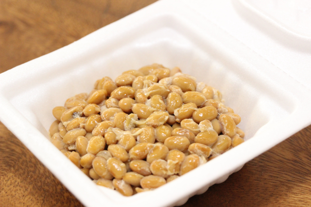 健腦食物10：納豆（適合6歲以上、接受異味的孩子） （圖片來源：PhotoAC）