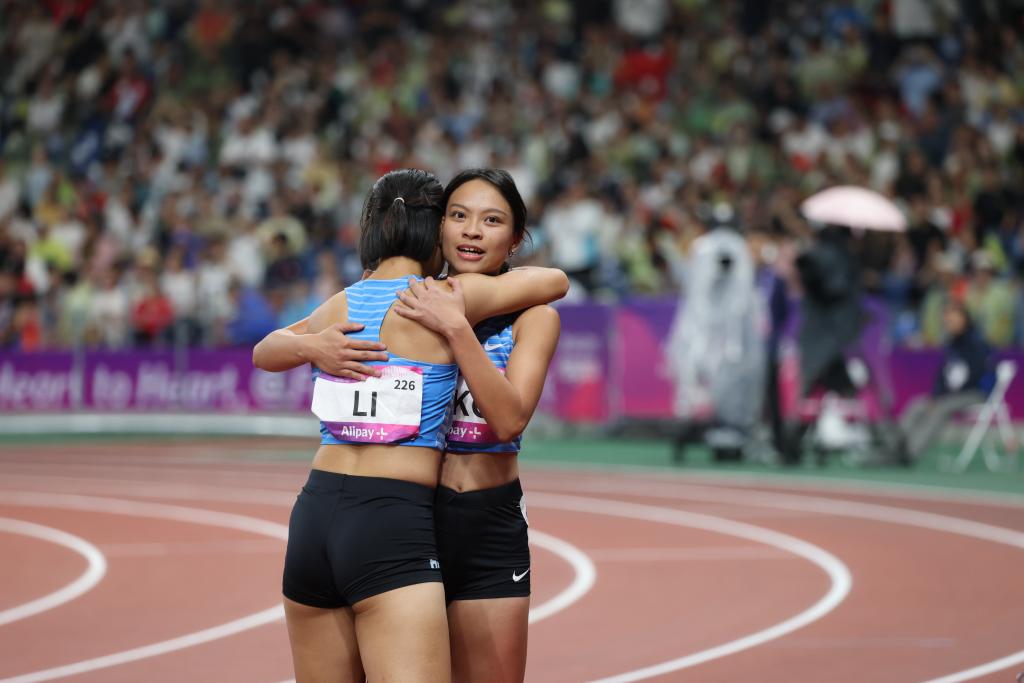 香港女子隊跑4x100接力決賽。（陳極彰攝）