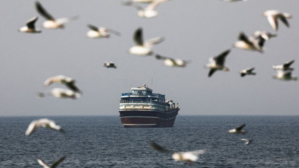 1/3中國原油經霍爾木茲海峽輸出。路透社