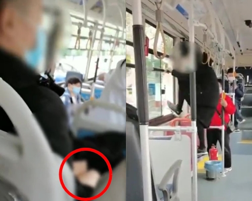 山东济南的巴士上发现一名穿高筒袜及大衣的男子，在车厢内露下体，遭女乘客发现向司机举报后，从车窗跳车逃跑。(网图)