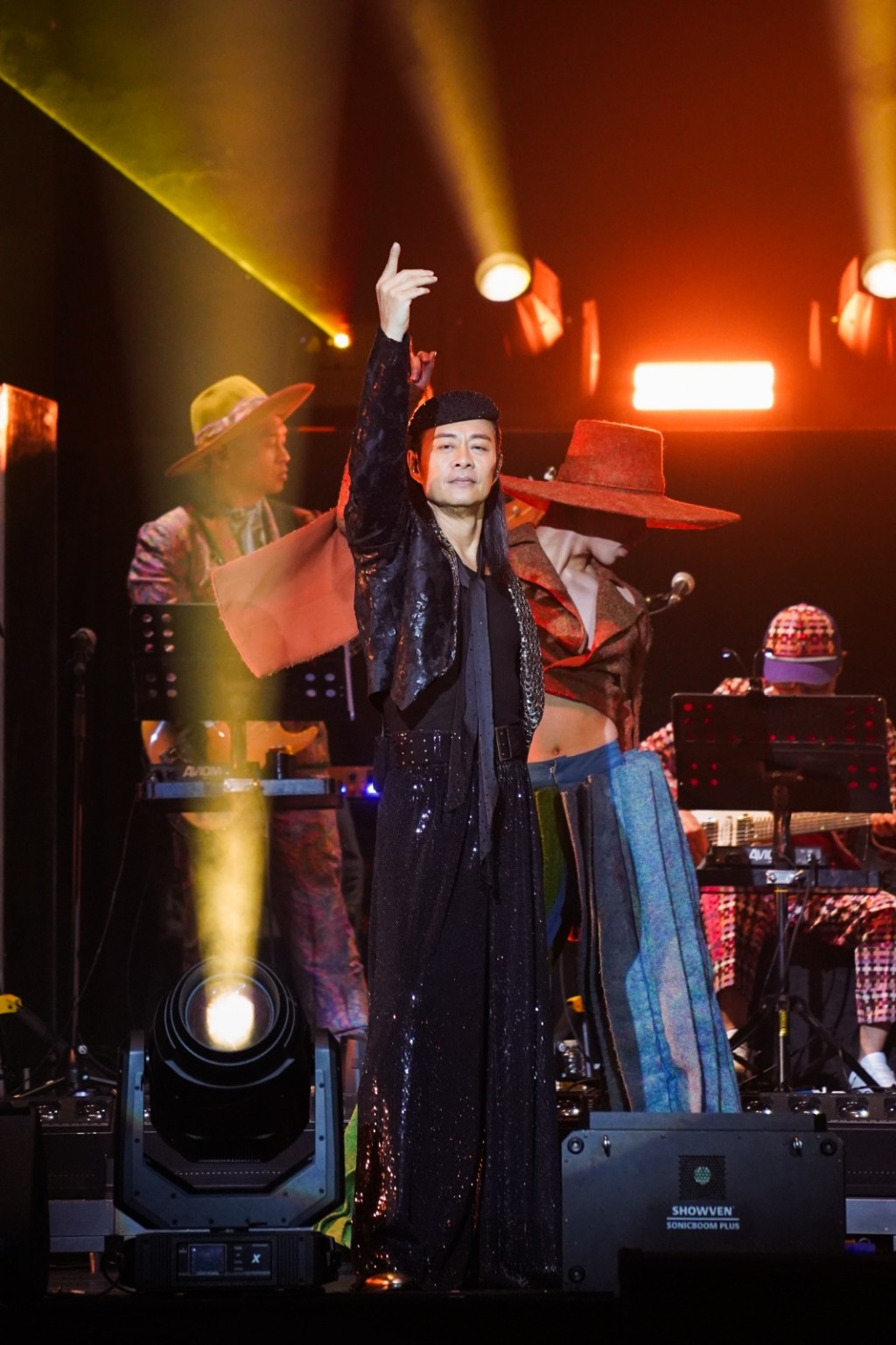 草蜢約定瓢迷4月紅館見。 草蜢約定瓢迷4月紅館見。