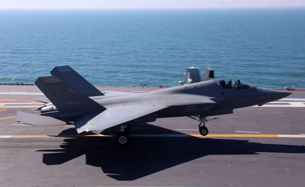 殲-35艦載戰鬥機。新華社