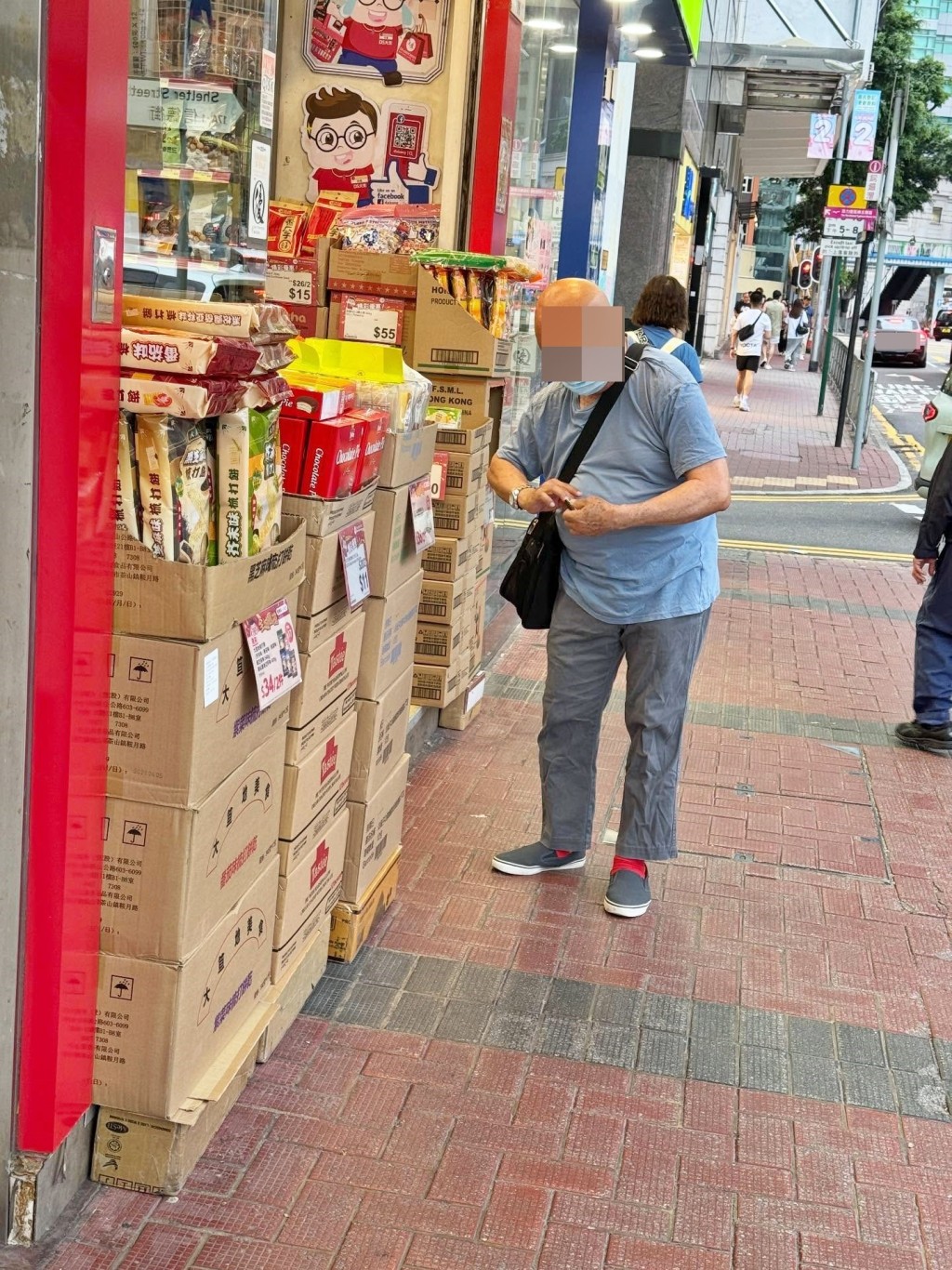 在徇眾要求下,樓主順應民意放上原圖。 在徇眾要求下,樓主順應民意放上原圖。