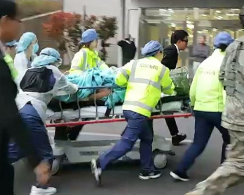 吳青成去年受傷送院搶救情況。網圖