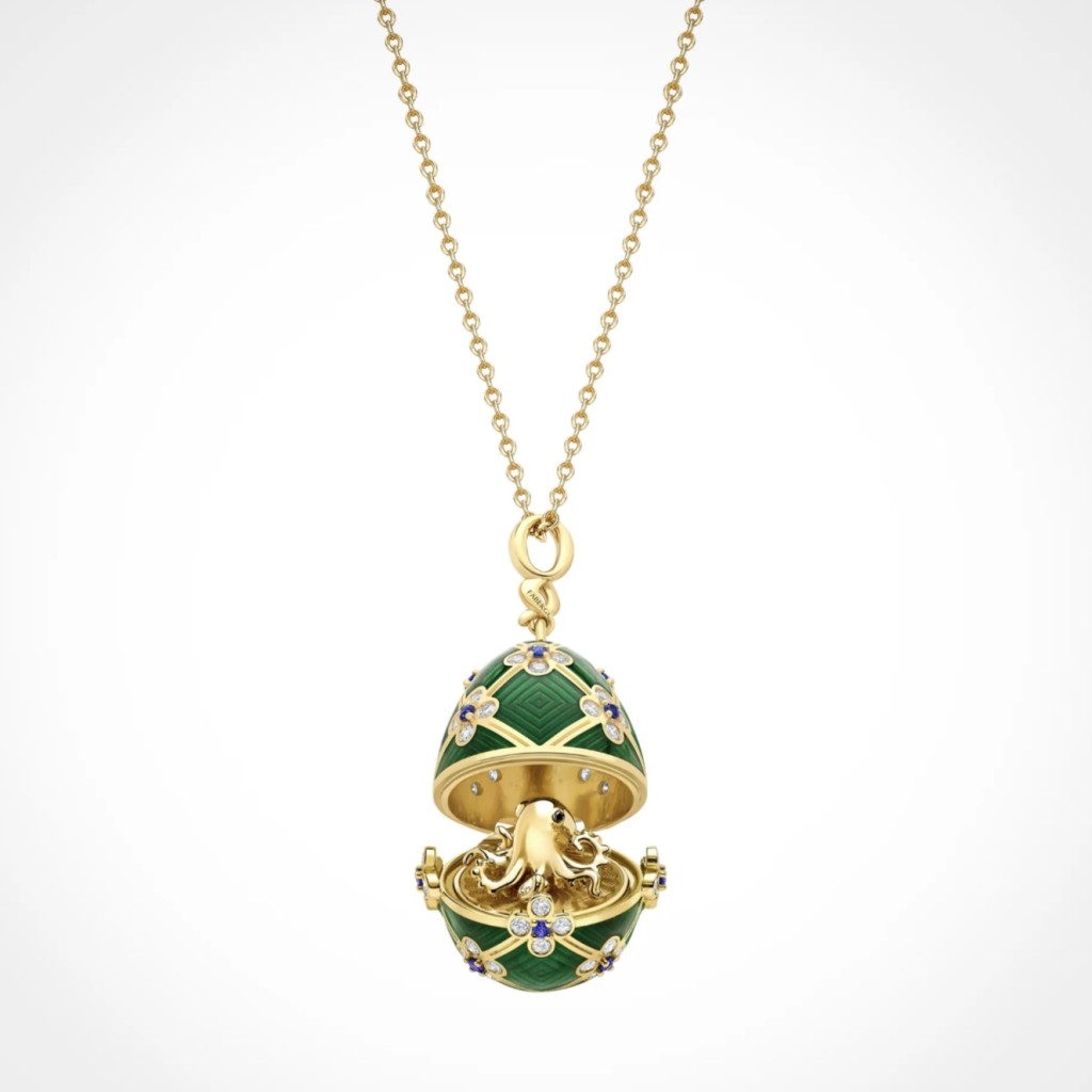 紐西蘭賊「生吞」占士邦電影款法貝熱珠寶蛋型墜飾。007store.com 紐西蘭賊「生吞」占士邦電影款法貝熱珠寶蛋型墜飾。007store.com