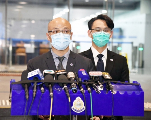 警方講解案情。