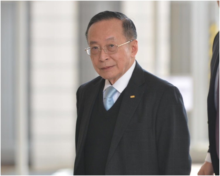 潘乐陶继续出庭。