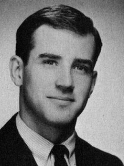 拜登1942年生於一個愛爾蘭裔美國天主教家庭。