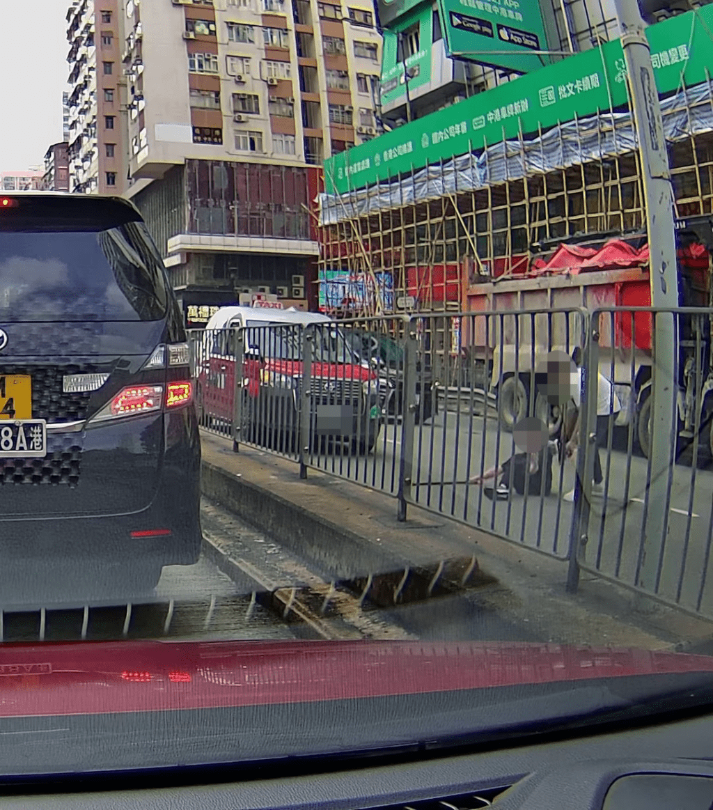 的士見狀隨即停車。車cam L（香港群組）