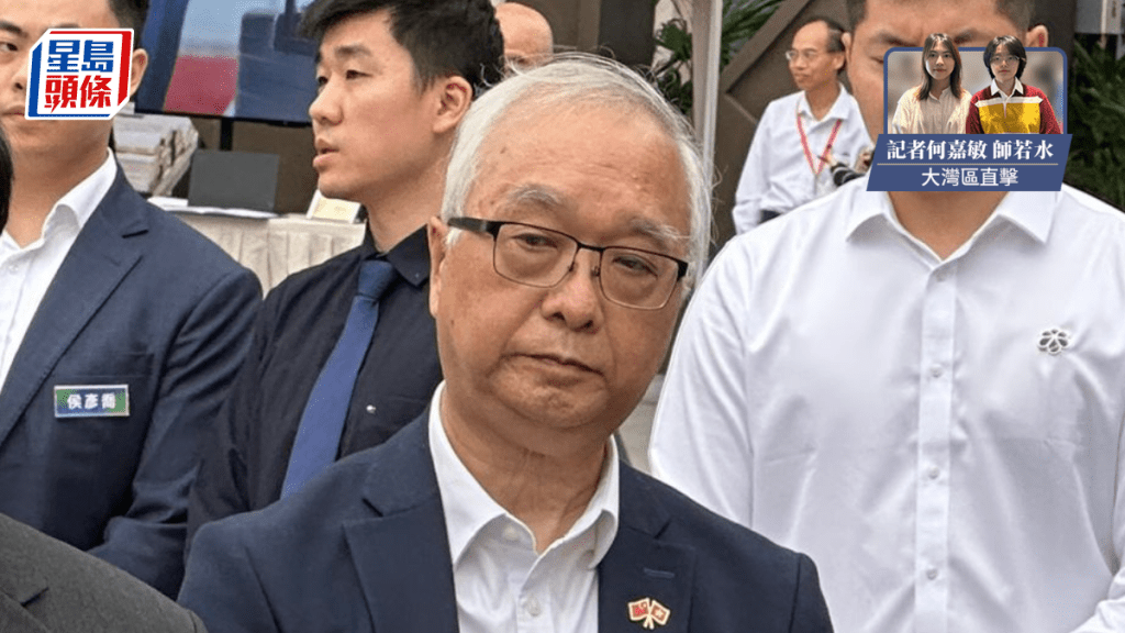謝展寰指電動的士爬坡能力較差。何嘉敏攝