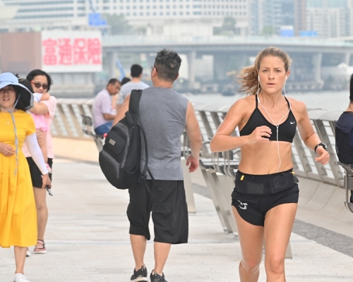 天文台預料本港地區今日部分時間有陽光。資料圖片