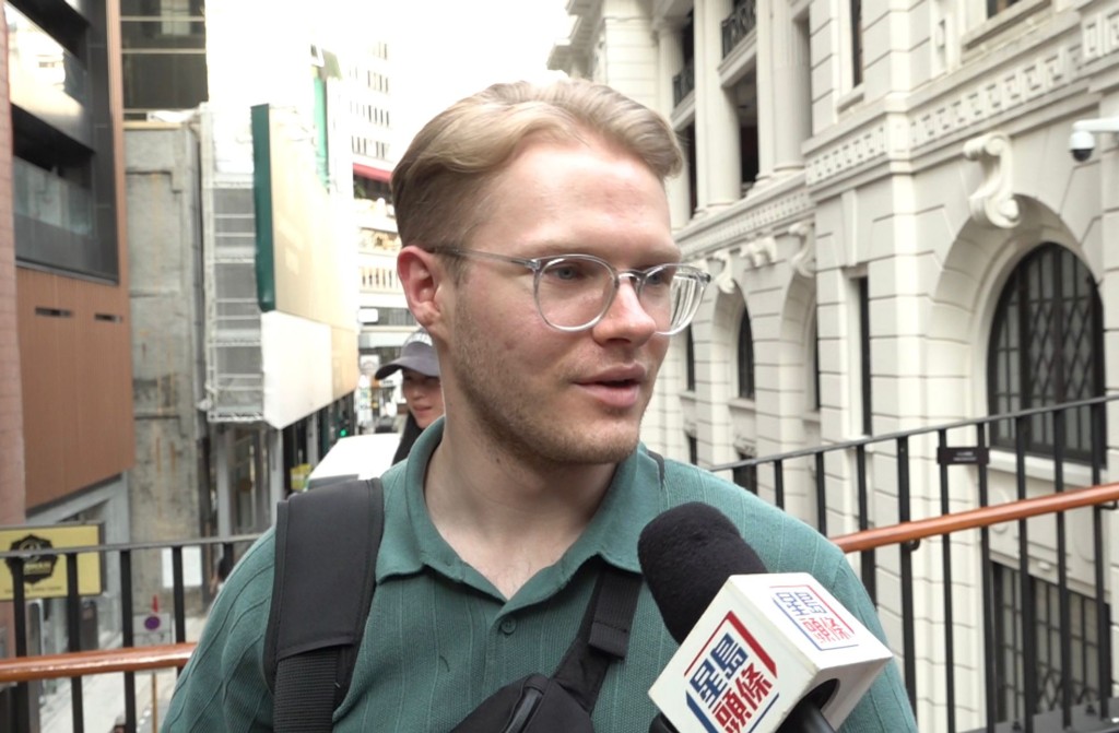 德國遊客Michel表示，自己無吸煙習慣，因此支持新例。蕭博禧攝