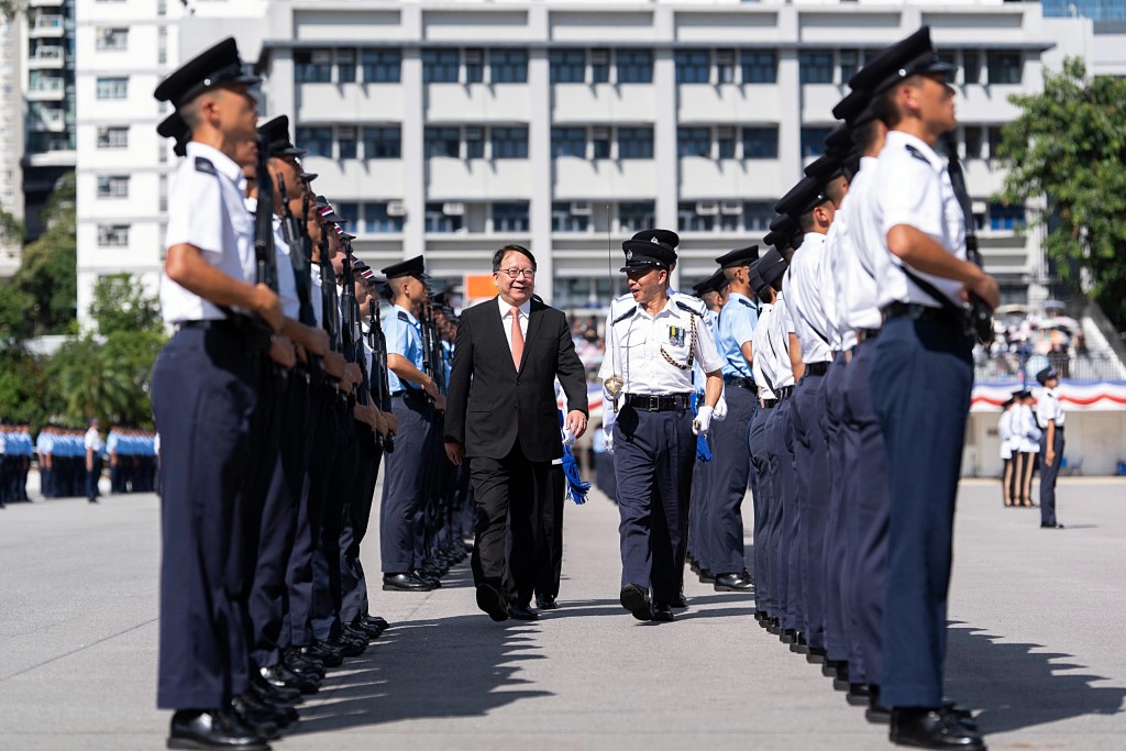 政務司司長陳國基出席警察學院結業會操。 
