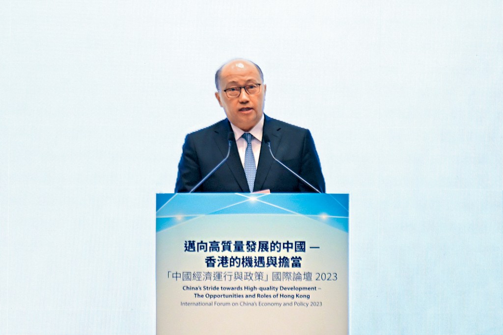 郑雁雄指，特区政府要履行宪制责任，及时完成《基本法》23条立法，保障经济高质量发展。