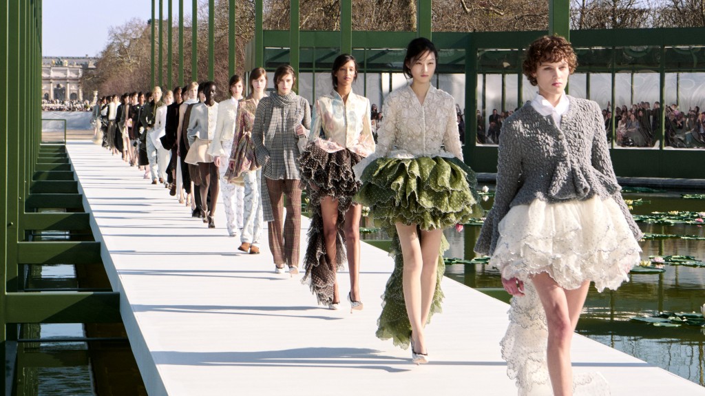 出自Jonathan Anderson手筆的Dior秋冬女裝系列，繼續收獲無數讚美掌聲。