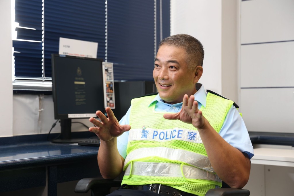 歐陽倫松入職警隊28年，有豐富的 大型活動人群管制經驗。
