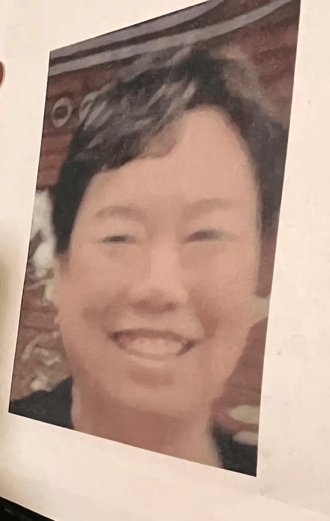 死者64歲的母親王艷祥（Yanxiang Wang，音譯）已失蹤。   洛杉磯警察局