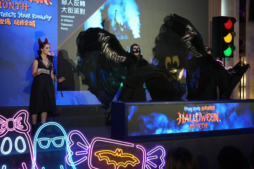 香港迪士尼與海洋公園今年即日起至11月1日亦會分別舉辦「Disney Halloween Time」及「哈嘍喂全園祭」。