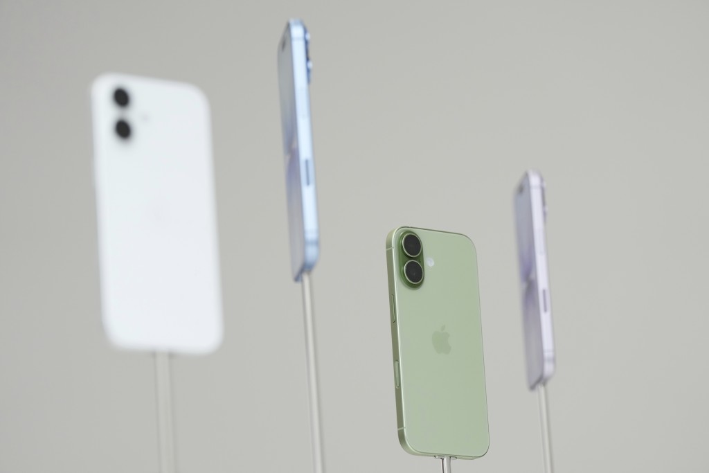 蘋果推出iPhone 17系列,但未加入外界期待的AI。美聯社 蘋果推出iPhone 17系列,但未加入外界期待的AI。美聯社