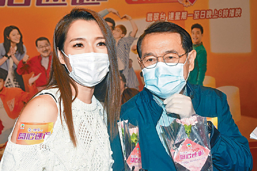 ■劉丹和呂慧儀接受傳媒訪問。