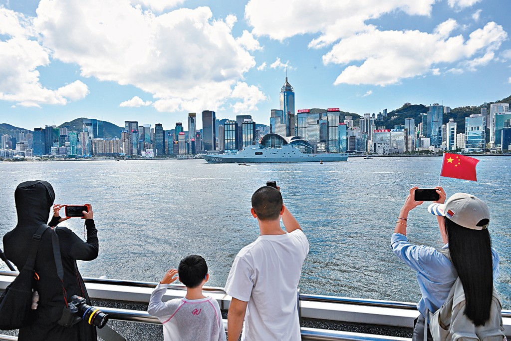 根據8月首次公布的「高才通計劃」續簽數據，首批簽證到期者的續簽比例僅為54%。