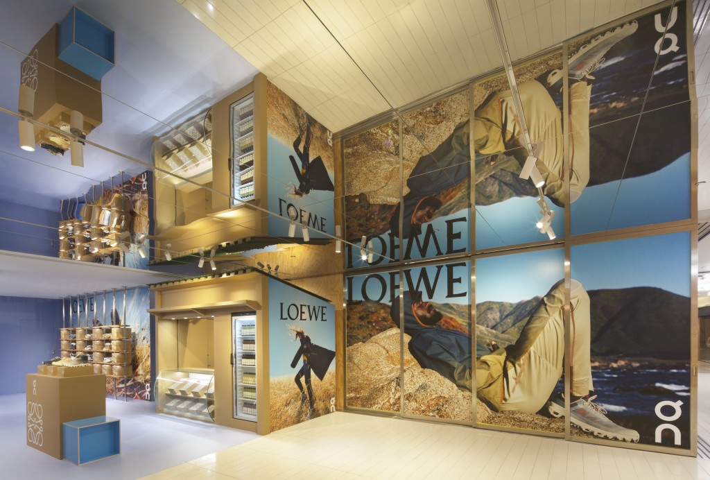 設於中環置地廣場Belowground的Loewe X On系列期間限定店。