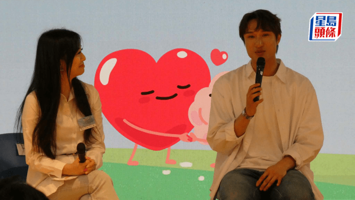 蔡俊彥（右）認為快樂是可以很簡單，就算只是做「無聊事」也有助恢復心情。歐文瀚攝