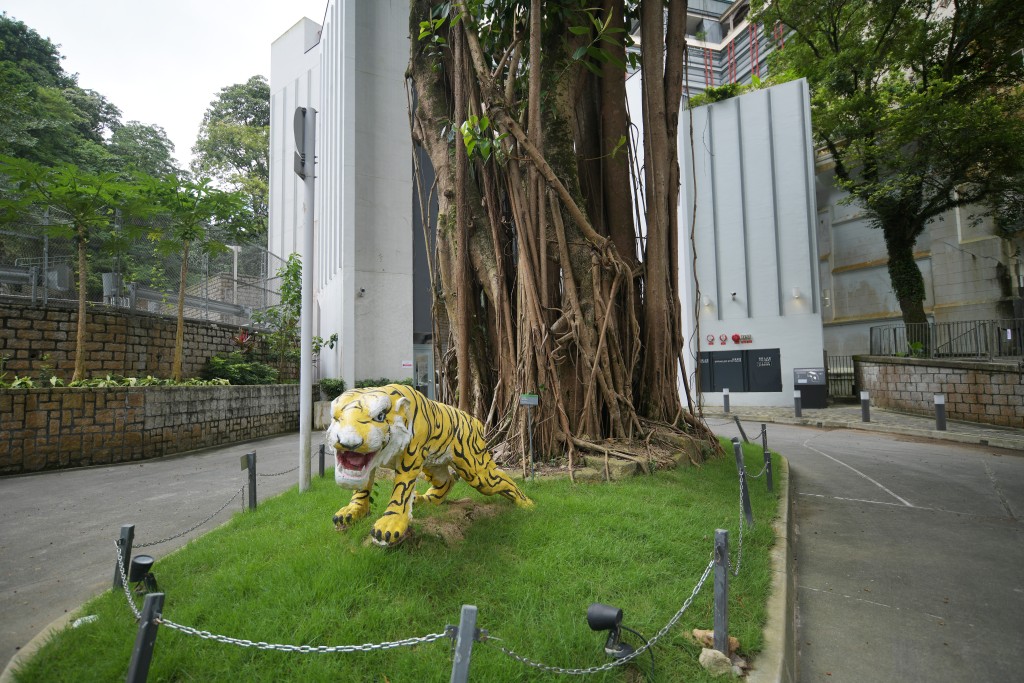 部分萬金油花園的雕塑現遷往虎豹別墅擺設。資料圖片