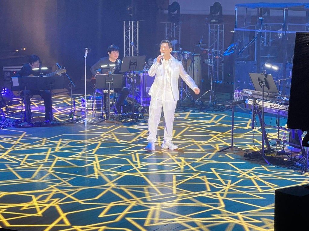 杨立门在湾仔演艺学院连开两埸慈善音乐会。