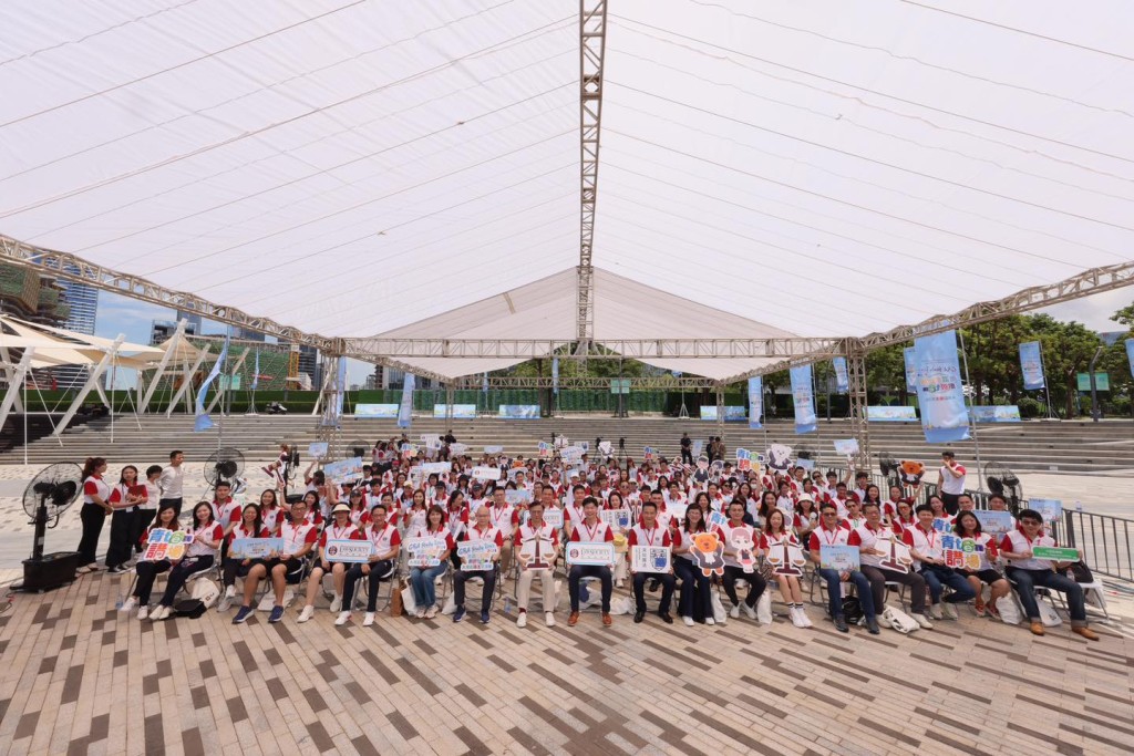 交流團昨天（6日）正式啟動，並於早上在深圳人才公園舉行開幕禮。香港律師會fb