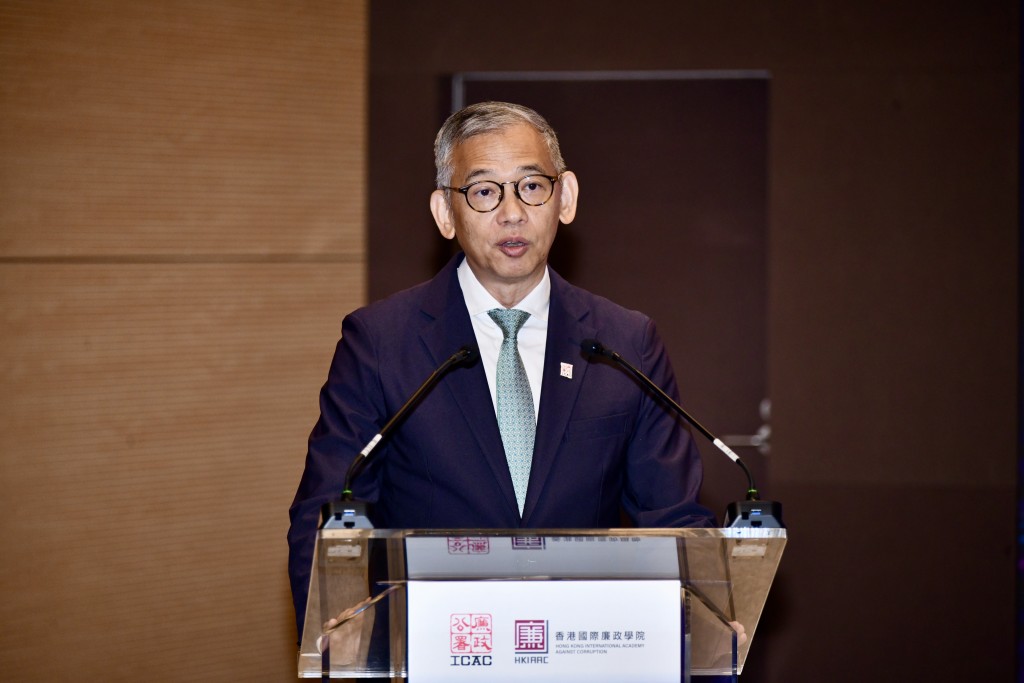 胡英明指廉署制定《標準》，為電腦系統注入核心管控措施，全面提升誠信安全功能。