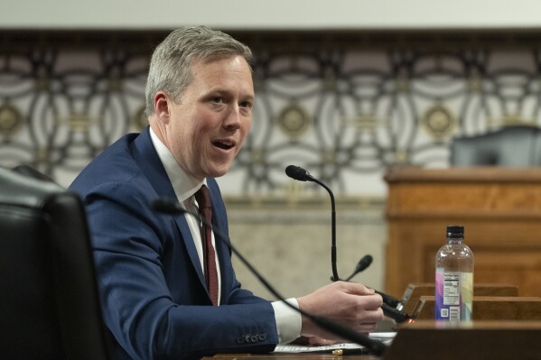 陸軍部長德里斯科爾地位可能不保。美聯社