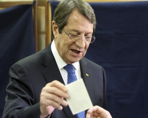 ，現任總統阿納斯塔夏季斯成功獲得連任。 AP