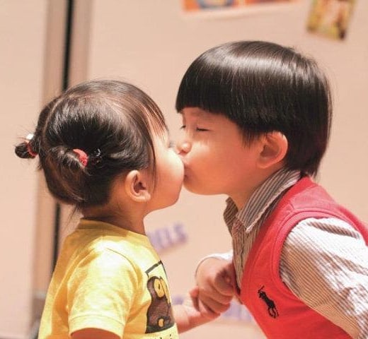郑耀轩由3岁开始已经拍剧。