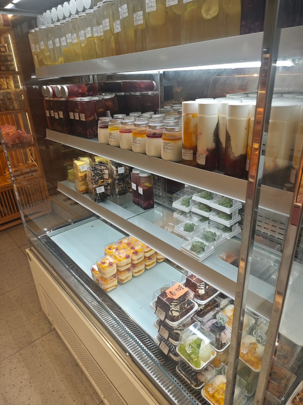 北京中国农业大学食堂“癞蛤蟆蛋糕”爆红。 抖音 北京中国农业大学食堂“癞蛤蟆蛋糕”爆红。 抖音