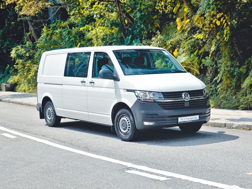 T6.1 Transporter分開圖中入門版及豪華版兩款,售價$284,800起。
