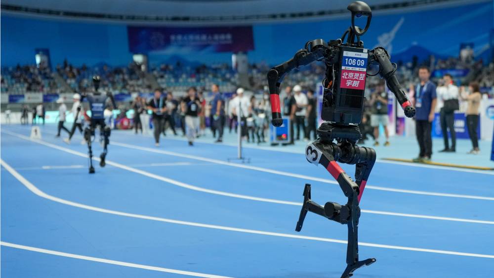 世界機械人運動會月底開賽，逾兩千「人」參加。 新華社