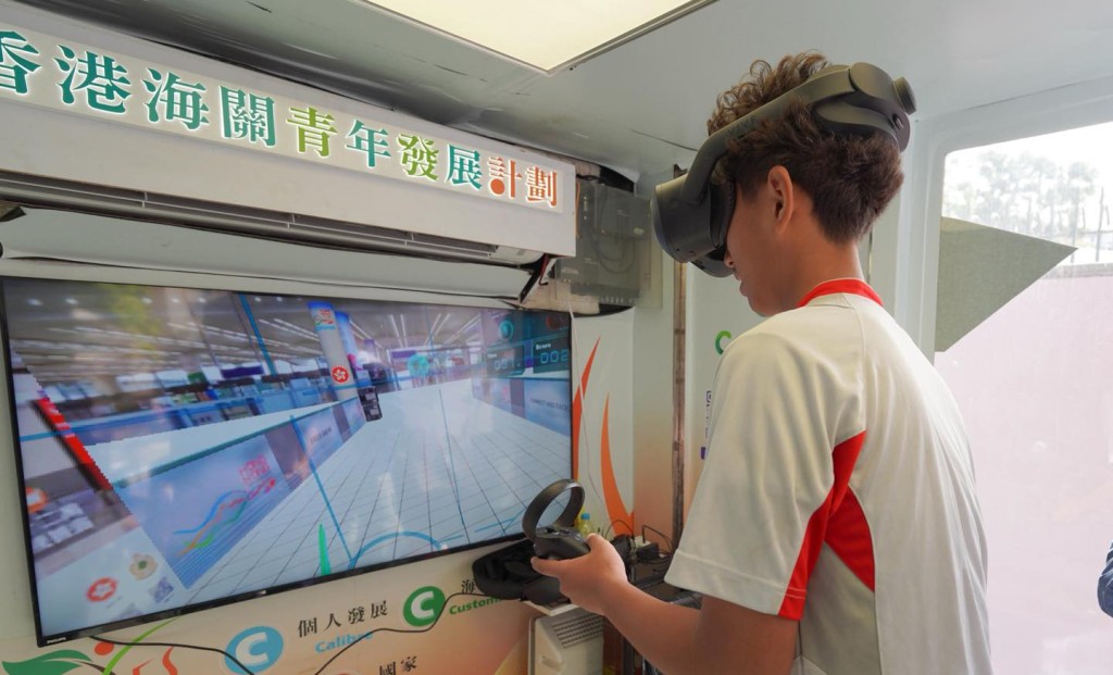 海關Customs YES走入校園向超過150位學生推廣國民教育。香港海關facebook圖片