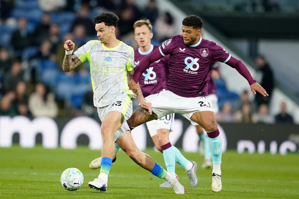 般尼0：1曼城。美联社