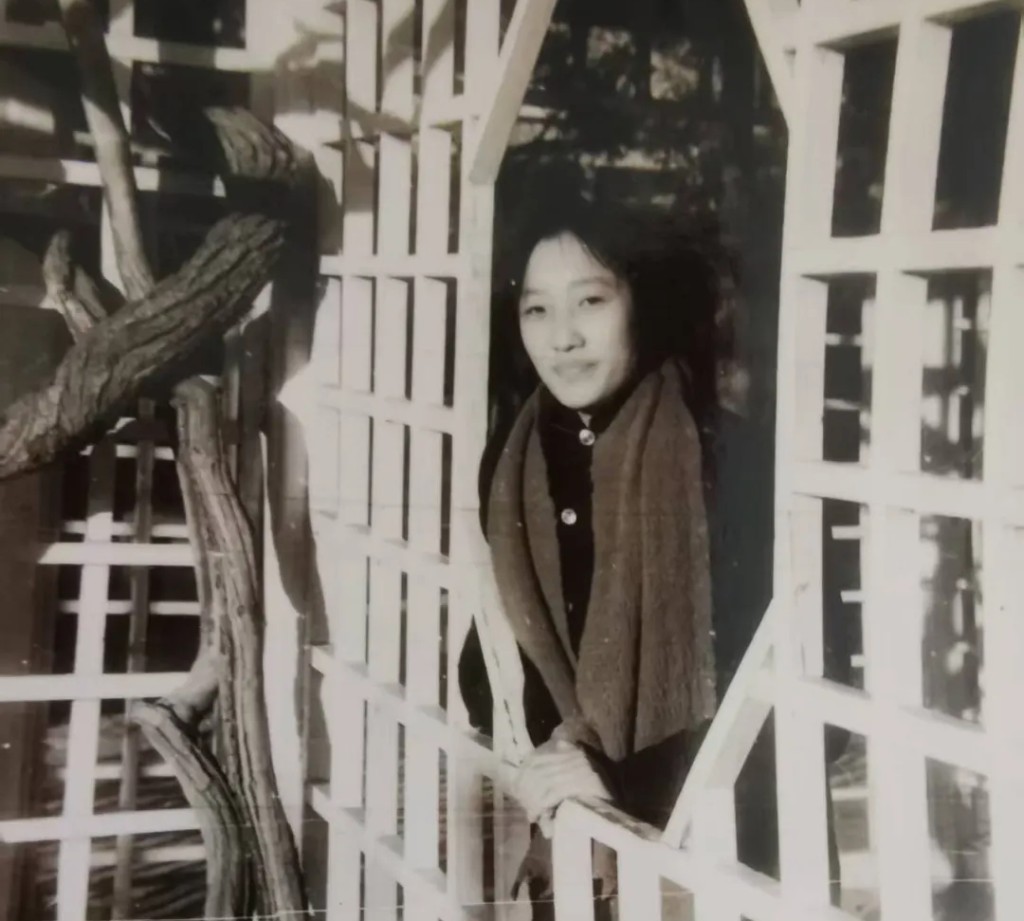 羅點點（羅峪平）為開國大將羅瑞卿大將女兒。