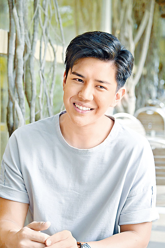 港男出身的胡㻗，一向有身形，最近演技亦備受讚賞，演出機會大增。