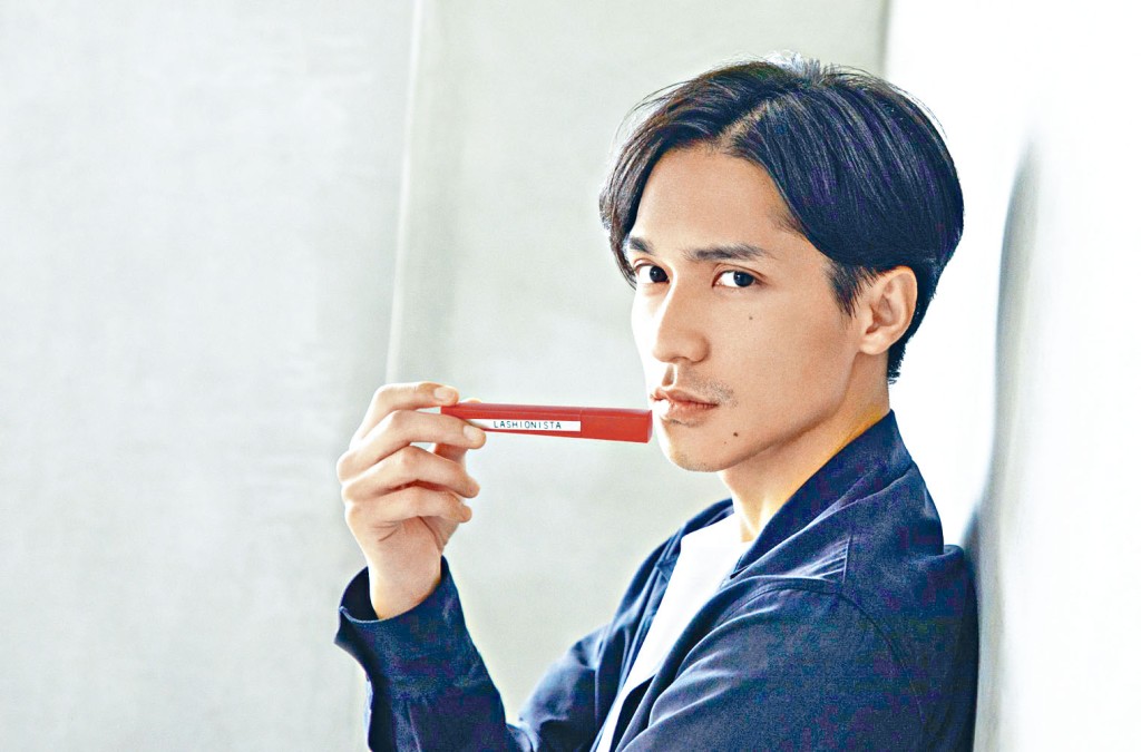 錦戶亮離開尊尼事務所後，反而獲國際品牌邀任宣傳大使。