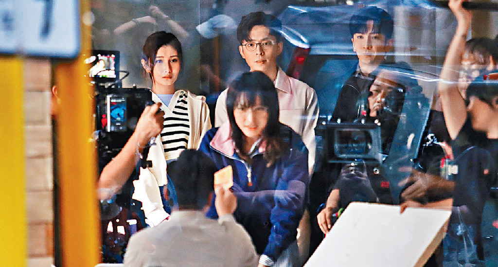 ■Edan经常在现场发放笑弹，令气氛轻松又开心。