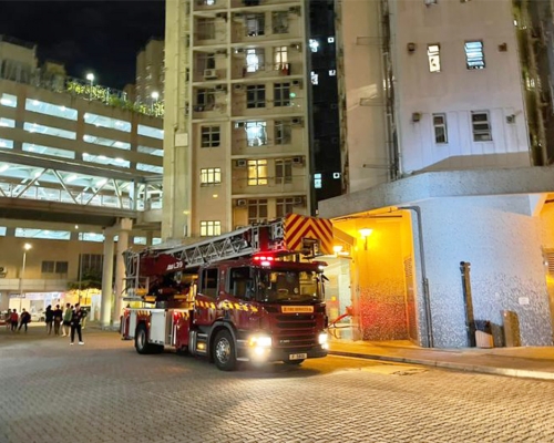 愛東邨愛逸樓發生火警。蘇逸恒fb圖