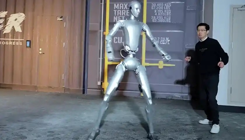 宇树科技国产机械人起飞脚「逼退」老板王兴兴。