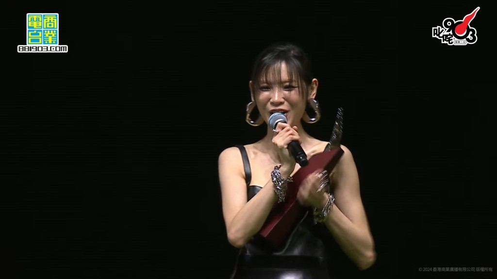 「叱咤樂壇唱作人」銀獎由陳蕾奪得。
