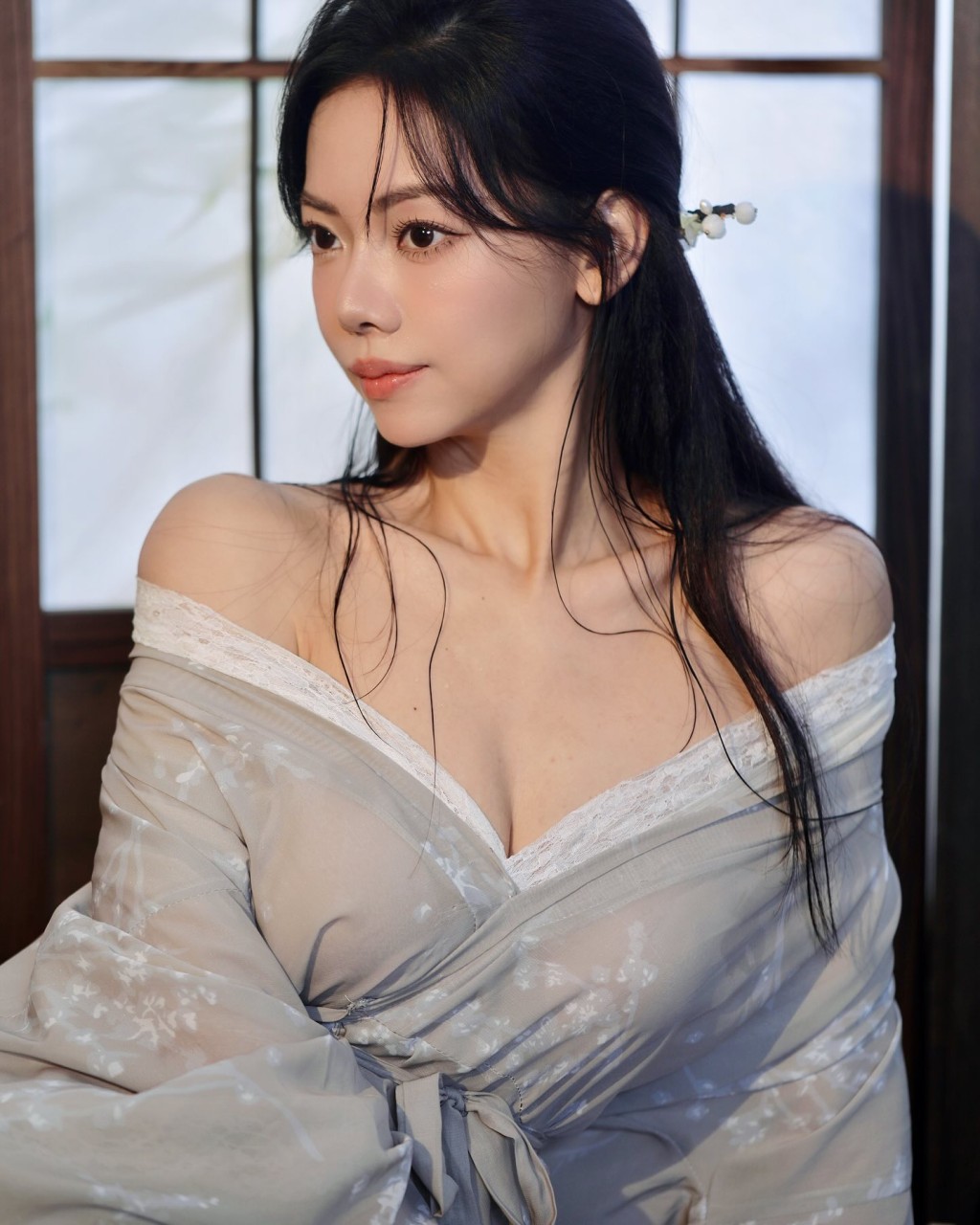 陳熹潼不僅擁有惹火身材，而且是三地影后。