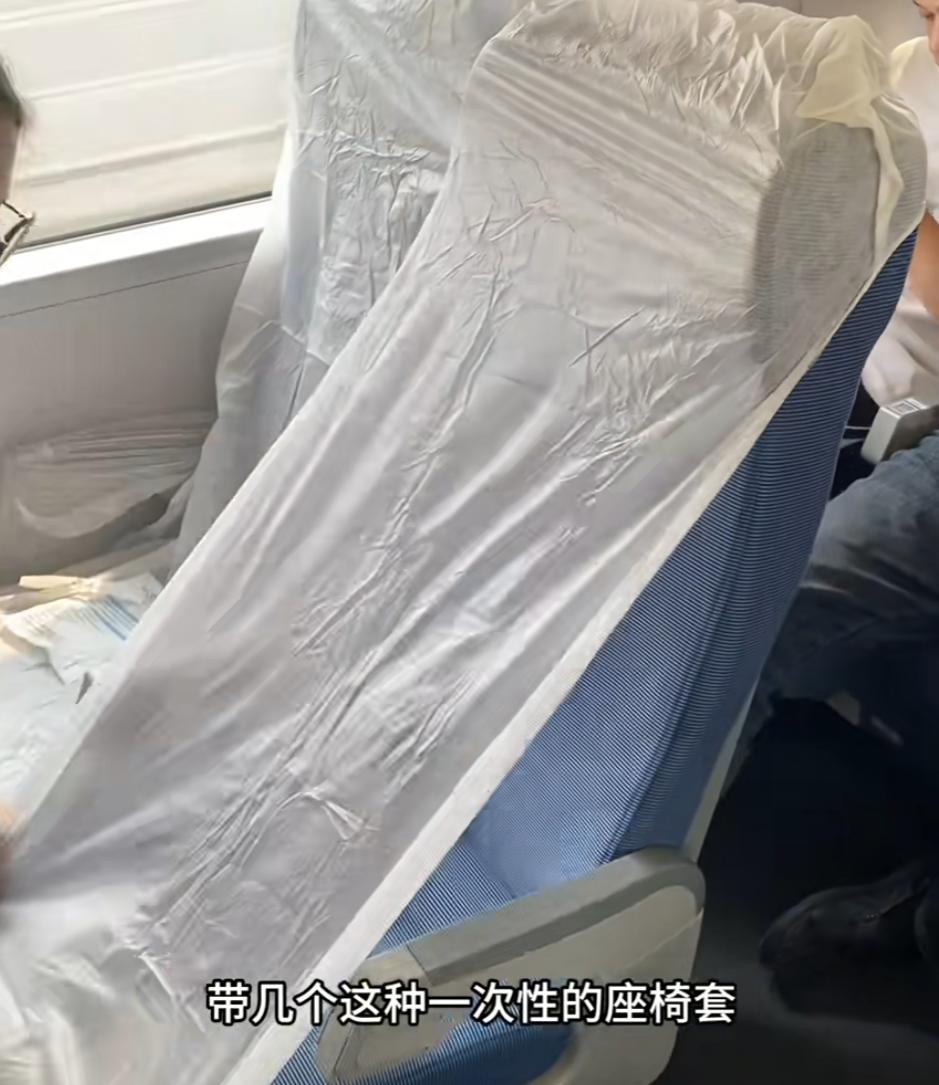 缺德高鐵乘客的各種不文明行為,令多種火車即棄隔套大賣。小紅書 缺德高鐵乘客的各種不文明行為,令多種火車即棄隔套大賣。小紅書